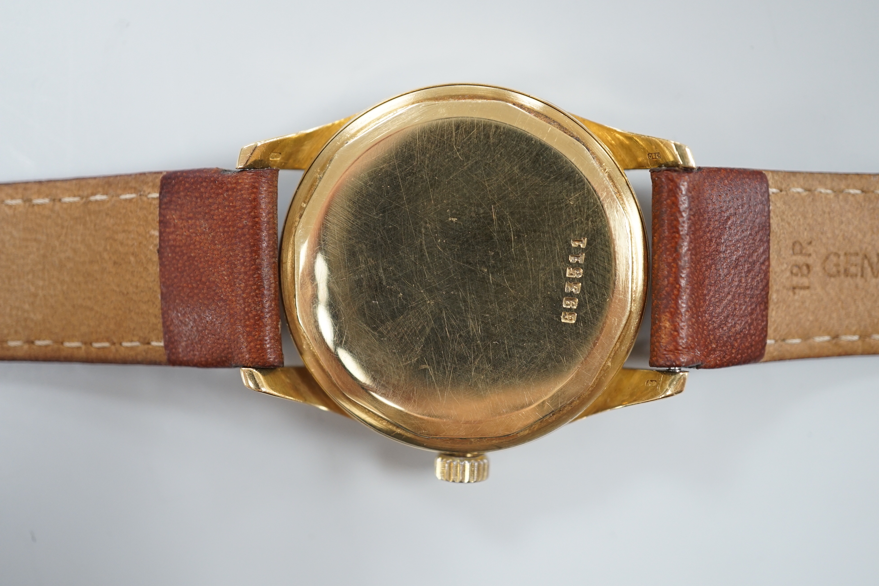 A gentleman's 18ct gold Zenith automatic bumper movement wrist watch, on associated leather strap, case diameter 33mm, no box or papers.
